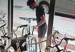 Bisiklet hırsızı güvenlik kamerasına yakalandı