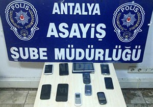 20 günde 6 ev soydu