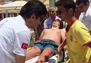 Parasailingin halatı koptu, yolcu çocuğun bacağı kırıldı