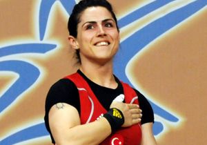 Sibel Şimşek koparmada altın madalya kazandı