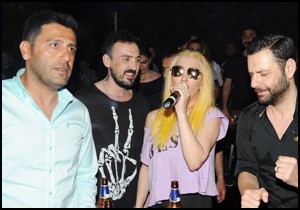 Hande Yener'le 20 yıl sonra yeniden