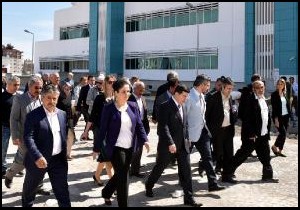 Tütüncü, devlet hastanesini tanıttı