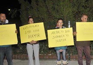 Köpek katliamı protestosu