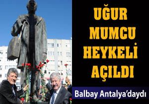 Uğur Mumcu heykeli açıldı