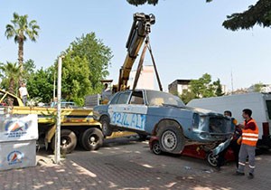 Muratpaşa'da hurda araç operasyonu