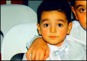 9. kattan düşen 3 yaşındaki çocuk öldü