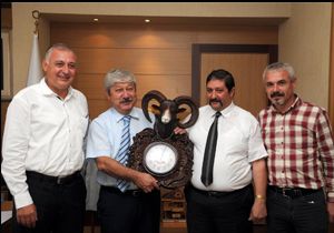 Akaydın’a süt teşekkürü