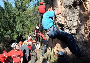 Akut'tan Olimpos'ta arama kurtarma tatbikatı