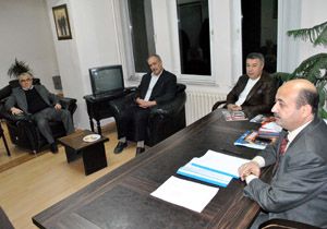 Yeni başkan eskilerle bir arada