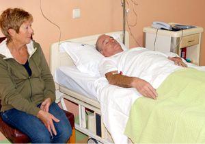 Balkondan başına saksı düşen turist, ev sahibini tazminata mahkum ettirdi