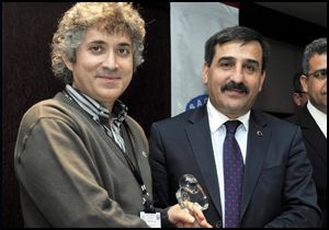 Ömer Özkan'a ''Yılın hekimi'' ödülü