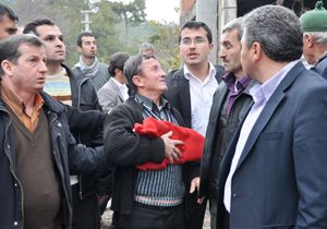 Nöbette intihar eden askerin cenazesi toprağa verildi
