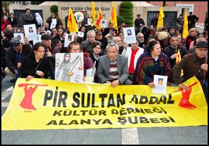 Alanya'da 'Zaman aşımı' protestosu