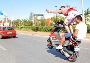 Motosiklette ölümle dans
