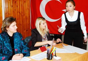Alanya'daki Ruslar sandık başına gitti