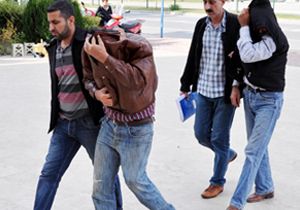 Alanya'da 2 kardeş 1 kilo 900 gram esrarla yakalandı