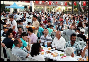 Önce iftar sonra sıra gecesi