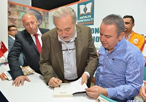 İlber Ortaylı'ya sevgi seli