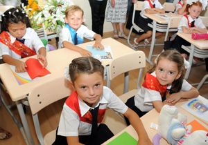 İlk zil Antalya Rus Okulu'nda çaldı