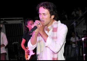 Rockçi imam ABD'de konser verecek