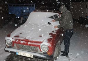 İzmir'de kar yağdı