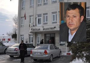 Belediye başkanı, 'Evimde uyuşturucu var' diye jandarmayı aradı