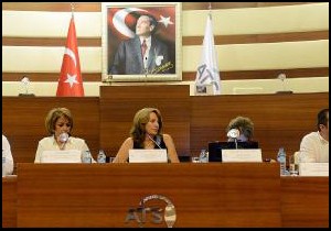 Kadın girişimciler, 'Emeğe Değer Kazandıran Fikirler Çalıştayı'nda buluştu