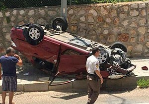 Kaş'ta otomobil takla attı: 1 yaralı