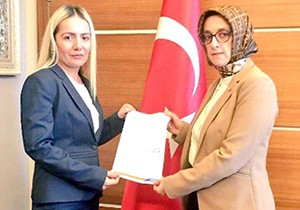 Ak Parti Kadın Kolları Başkanı değişti