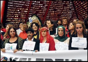 Kadınlardan şiddete ‘Artık Yeter’ haykırışı
