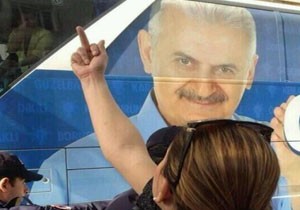 İzmir, Erdoğan'ı protestolarla karşıladı.