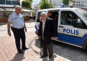 78 yaşındaki koca, 74 yaşındaki eşini dövdü, karakolluk oldu