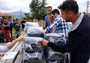 Karneler gelmeden hediyesi geldi