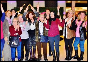 AVM'de kaşık provası