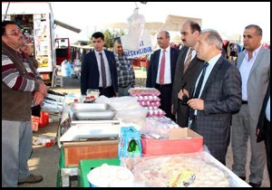 Aksu Kaymakamı Erdoğan Fettahlı halkı dinledi
