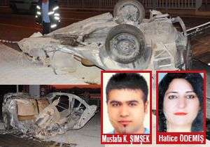 Direğe çarpan otomobil 2'ye ayrıldı; 2 ölü