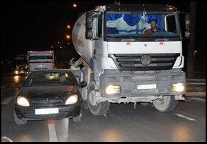 Otomobiller çarpıştı: 2 yaralı