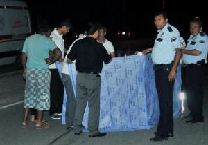 Ekmek almaya giden kardeşlere çarpıp kaçtı: 2 ölü
