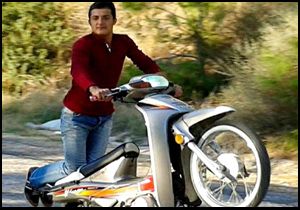 Otomobilin çarptığı motosikletli öldü