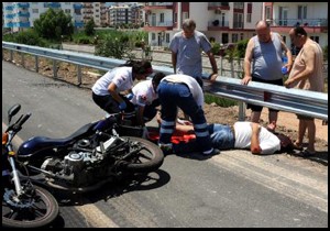 Motosiklet devrildi: 2 yaralı