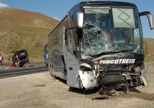Otomobil-otobüs kazası: 5 ölü