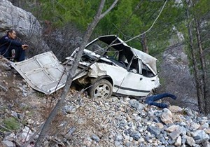 Cezaevinden çıktı, avukatıyla kazada öldü