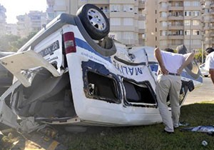 Maliye aracına cip çarptı: 6 yaralı