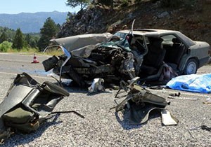 Akseki'de kaza: 1 ölü, 2 yaralı