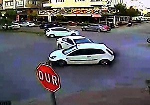 Manavgat'ta kaza: 3 yaralı