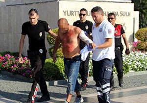 'İşsizim' deyip kendine zarar verdi