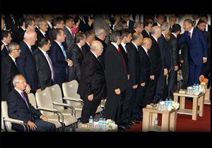 Başbakan geldi Kılıçdaroğlu oturdu