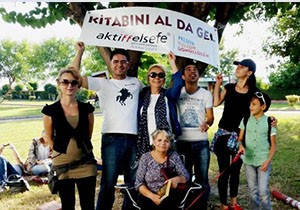Parkta okuma heyecanı