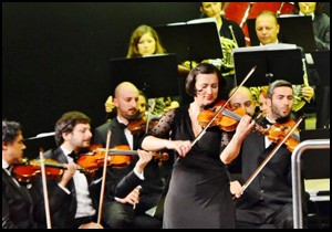 Sevgililere özel konser