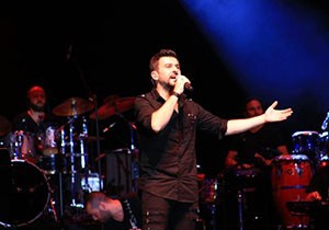 İntizar ve Gökhan Tepe'den romantik konser